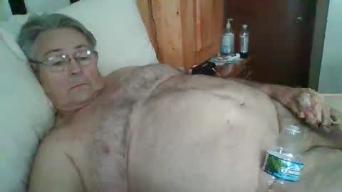slippery_duck online show from April 27, 6:17 pm