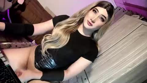 Nathalie online show from June 20, 5:54 am