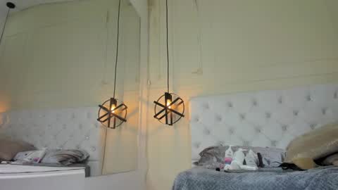 Snapshot of slut_milf1_ chatting on January 3, 11:12 pm Luna online show from January 3, 11:12 pm