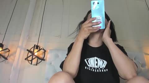 Snapshot of slut_milf1_ chatting on January 10, 9:20 pm Luna online show from January 10, 9:20 pm
