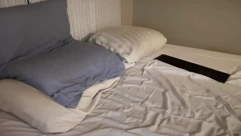 Snapshot of slut_slave_cfnm chatting on January 9, 12:35 am slut online show from January 9, 12:35 am