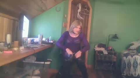 slutjennifertransxx online show from October 10, 3:16 am