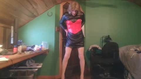 slutjennifertransxx online show from November 4, 2:32 am