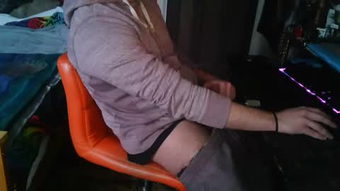 Slutsfriend online show from June 3, 7:33 am