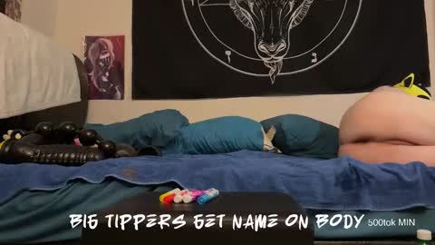 sluttranspup online show from March 1, 11:51 pm