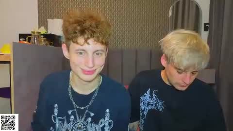 Snapshot of sluttsavage chatting on July 16, 9:21 pm sluttsavage online show from July 16, 9:21 pm