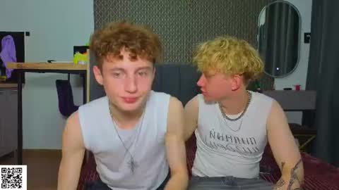 Snapshot of sluttsavage chatting on July 19, 11:41 pm sluttsavage online show from July 19, 11:41 pm