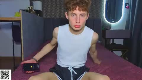 Snapshot of sluttsavage chatting on July 23, 7:23 pm sluttsavage online show from July 23, 7:23 pm