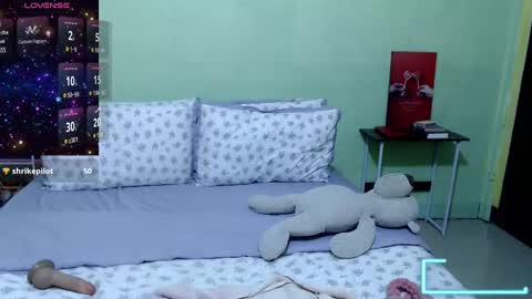 Snapshot of slutty_asian chatting on December 13, 7:53 pm slutty asian-- online show from December 13, 7:53 pm