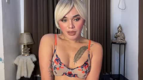 Slutty Lavinia online show from March 8, 4:33 pm