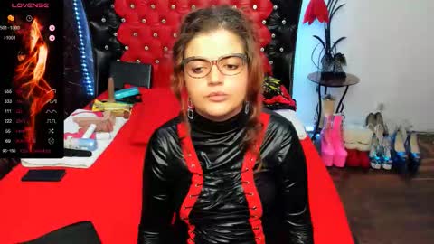 Snapshot of slutty_milf_bitch chatting on September 19, 8:09 pm Ana online show from September 19, 8:09 pm