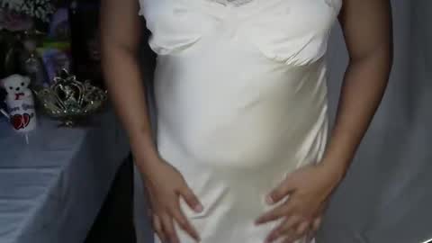 Snapshot of slutty_tanya26 chatting on May 5, 2:03 pm slutty tanya26 online show from May 5, 2:03 pm