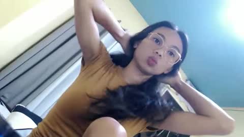 CHIE CHIE online show from February 11, 4:12 pm