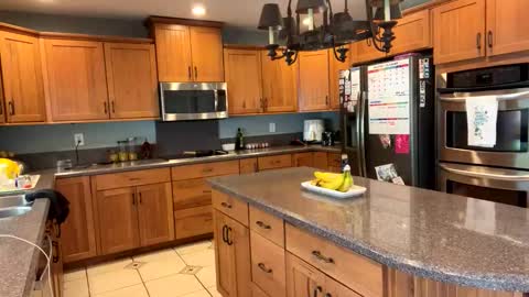 sluttycouple840 online show from April 8, 7:36 pm