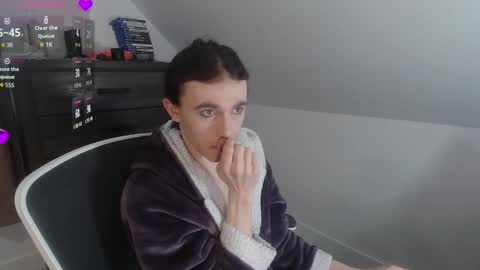 Natsu online show from February 25, 6:17 pm