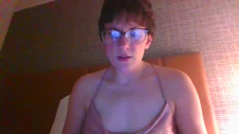 Snapshot of sluttymommie chatting on April 24, 8:06 am Alwaysthirsty online show from April 24, 8:06 am