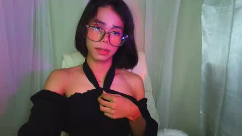 sluttypatotie online show from September 25, 6:44 pm