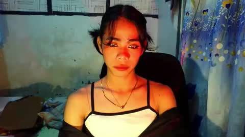 sluttypatotie online show from April 12, 2:33 pm