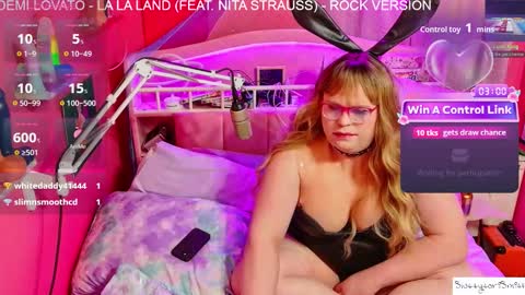 Snapshot of sluttytorismith chatting on March 10, 4:28 am Tori Smith online show from March 10, 4:28 am