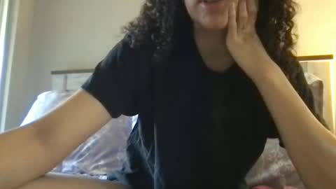 sluttywife01 online show from October 4, 12:19 am