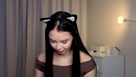 Lily online show from January 17, 1:16 pm