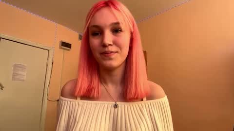 Snapshot of slyviaendo chatting on March 28, 12:05 pm Viola online show from March 28, 12:05 pm