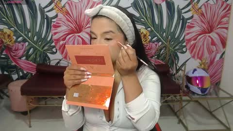 Mariana Torres online show from April 8, 1:11 pm