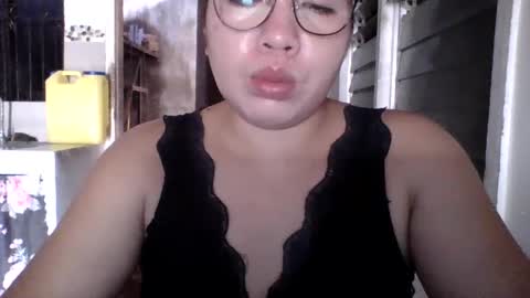 Snapshot of small_boobs59 chatting on January 26, 12:16 am Lovewella online show from January 26, 12:16 am