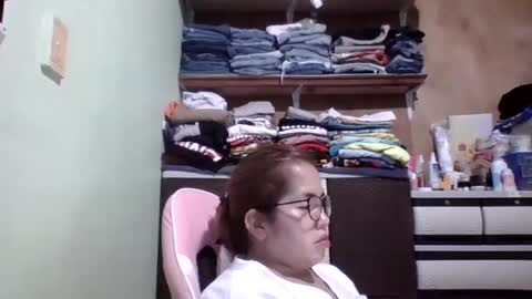 Snapshot of small_boobs59 chatting on February 6, 12:59 pm Lovewella online show from February 6, 12:59 pm