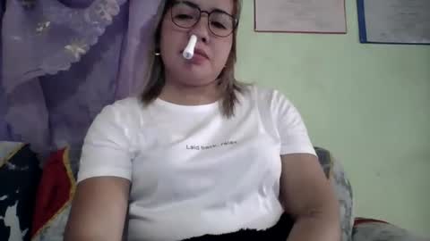 Snapshot of small_boobs59 chatting on September 14, 7:07 am Lovewella online show from September 14, 7:07 am