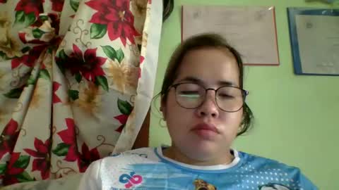 Lovewella online show from November 23, 1:49 am