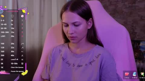 Snapshot of small_emma0 chatting on December 23, 8:45 am Emma online show from December 23, 8:45 am