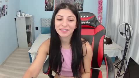 Snapshot of small_horny_girl chatting on October 4, 8:34 am small_horny_girl online show from October 4, 8:34 am