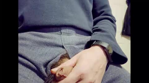 Small Hairy Uncut online show from November 19, 5:57 pm