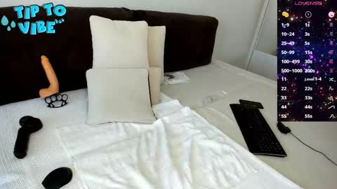 Alex online show from October 12, 4:00 am