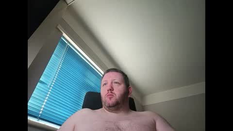 smallone19832 online show from December 3, 9:33 am