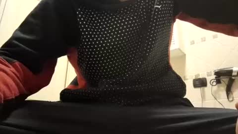 smallone8825 online show from March 25, 6:19 am