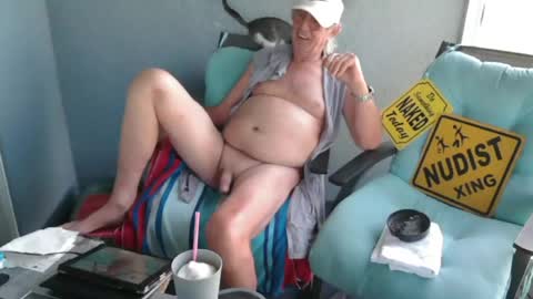 Snapshot of smallpenisbigtongue chatting on July 12, 2:30 pm Daddy online show from July 12, 2:30 pm