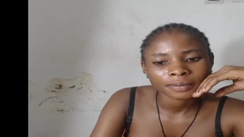 smallsluty online show from June 18, 7:07 pm