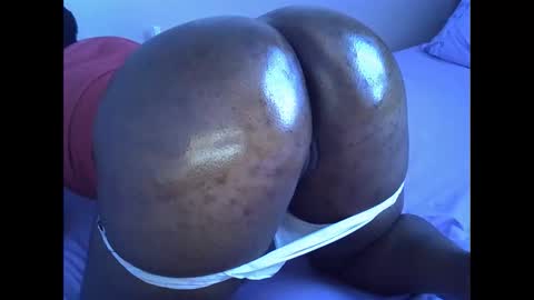 Snapshot of smart_lilly chatting on April 9, 5:40 am smart_lilly online show from April 9, 5:40 am