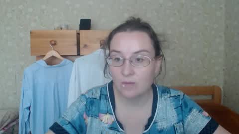 Snapshot of smart_rose chatting on October 31, 10:27 am smart_rose online show from October 31, 10:27 am