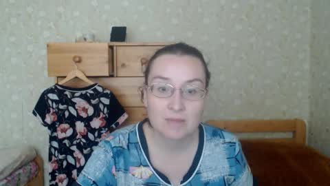 Snapshot of smart_rose chatting on November 1, 11:23 am smart_rose online show from November 1, 11:23 am