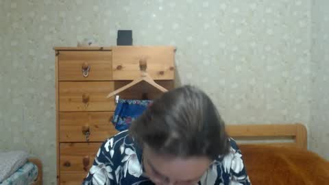 Snapshot of smart_rose chatting on November 9, 2:15 pm smart_rose online show from November 9, 2:15 pm