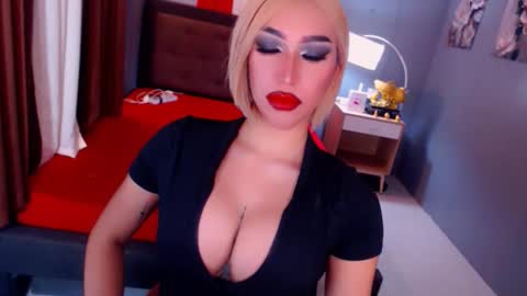 smasherqueen online show from May 6, 12:32 pm