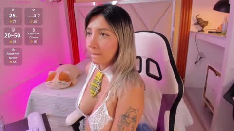 Snapshot of smile__1 chatting on March 11, 11:55 am smile__1 online show from March 11, 11:55 am