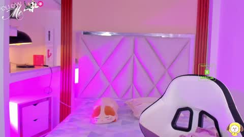 Snapshot of smile__1 chatting on September 16, 6:42 pm smile__1 online show from September 16, 6:42 pm