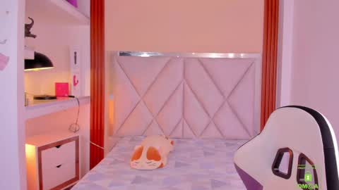 Snapshot of smile__1 chatting on September 21, 11:34 am smile__1 online show from September 21, 11:34 am