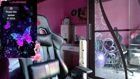 smile_cute_fox online show from April 6, 4:46 am