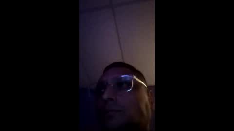 smilehiguy online show from October 16, 7:53 am