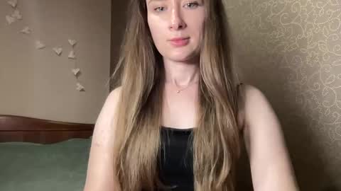 smilequeen_ online show from October 7, 6:16 pm
